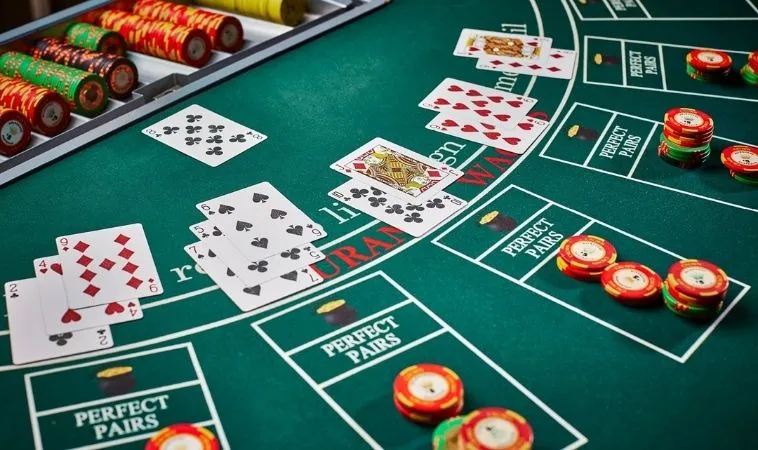 Trò Chơi Blackjack Tại BK8: Luật Chơi và Chiến Lược Thắng Lớn 2 Bàn chơi Blackjack tại BK8